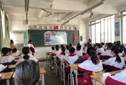 韶关市武江区黄田坝小学阅读区
