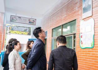高安市第六中学阅读区