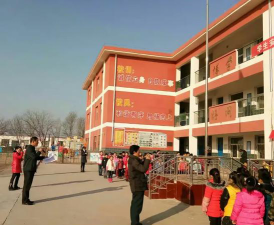 瞿靖中心小学阅读区