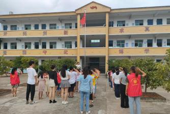 南城县万坊镇初级中学阅读区
