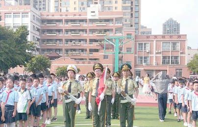 泉港区庄重文实小学阅读区