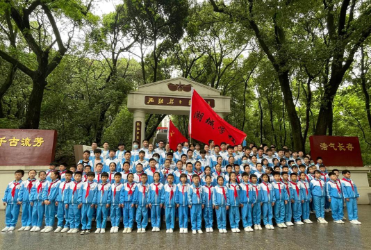 洪前中学阅读区