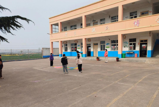 旺苍县大德乡中心小学校阅读区