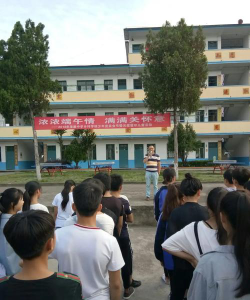上饶市信州区秦峰乡初级中学阅读区