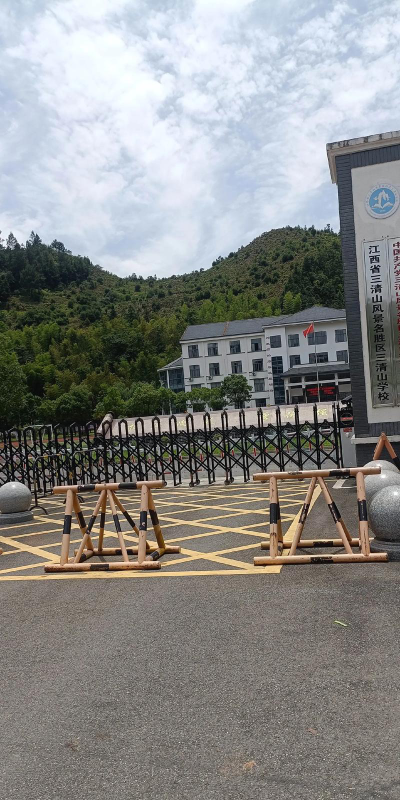三清山学校阅读区