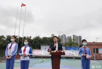 深圳坪山兴华小学阅读区
