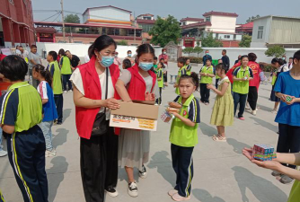 涡阳县临湖镇关爱学校阅读区