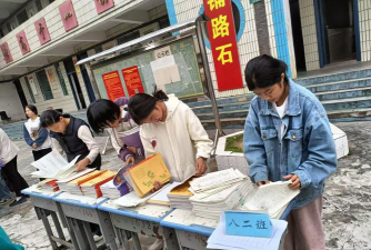 勺米乡初级中学阅读区