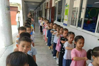 瑞丽市民族小学阅读区