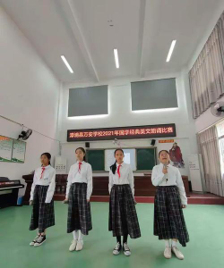 漳浦县万安学校阅读区
