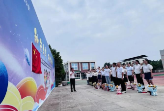 顺庆区搬罾镇小学阅读区