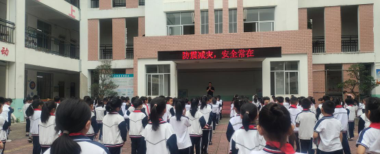 平和县文峰中学阅读区