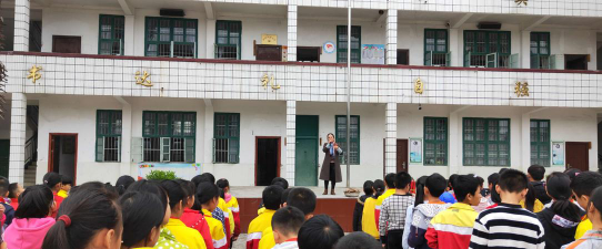 嘉陵区龙蟠小学阅读区