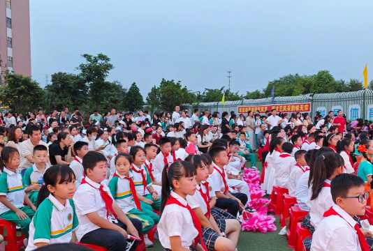 广州增城石滩三江中心小学阅读区
