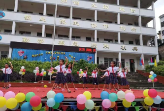 洋溪乡中心小学阅读区