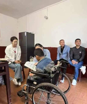 蓬安县龙云镇中心小学校阅读区