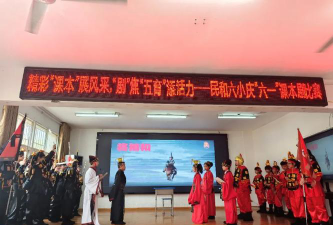 进县县创新学校阅读区