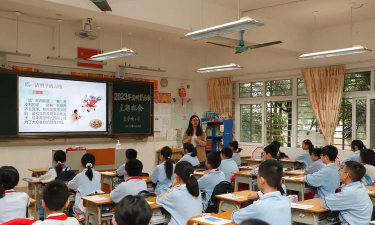 东莞石碣袁崇焕小学阅读区