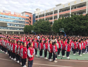 白云区新纪元小学阅读区