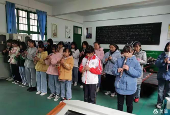 盘县羊场乡九村中学阅读区