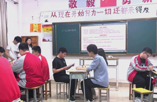 南昌市正大学校阅读区