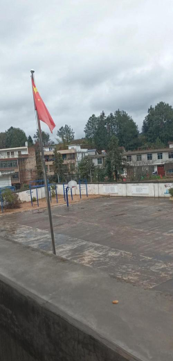 陇川县户撒乡中心小学阅读区