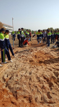 丰城董家中学阅读区