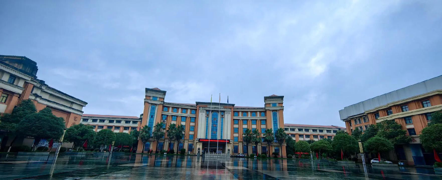 高安市筠阳二中阅读区