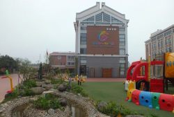 英德市西牛镇幼儿园阅读区