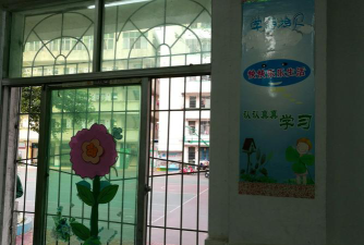 澄迈县金江镇长安中心小学阅读区