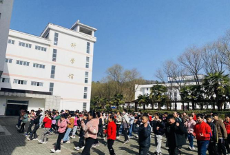 舒城县汤池中学阅读区