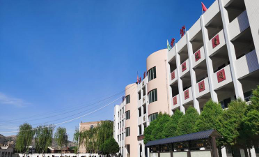 南川市石莲乡中心小学校阅读区