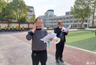大竹县石河镇中心小学阅读区