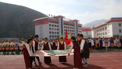 夏河县藏族中学阅读区