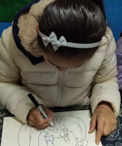 隆林童画教育信息咨询服务部阅读区