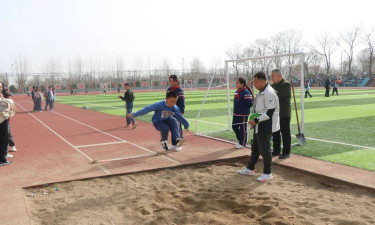 平阴县体育中学阅读区