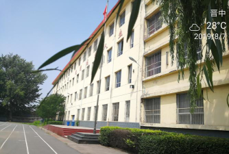 平阴县李沟中学阅读区