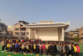 昭平县古袍中心小学阅读区