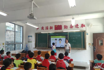 长沙县开慧乡开慧中心小学阅读区