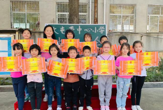 大屯营乡中心小学阅读区