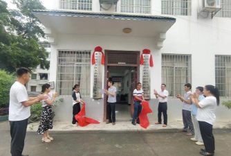 五山镇中学阅读区