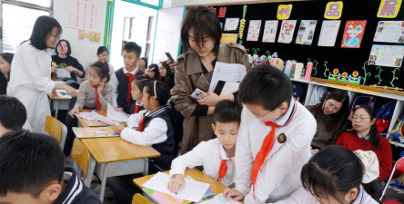 深圳市罗湖区鹏兴实验学校阅读区
