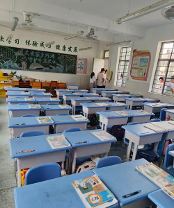 青山桥中心完全小学阅读区