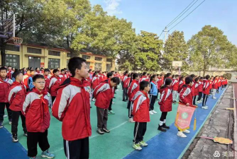 玉潭镇学庵小学阅读区