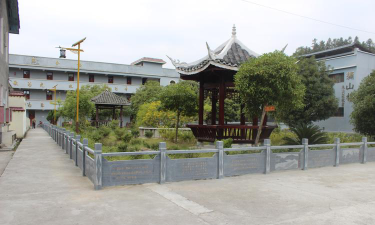 洋县茅坪初中阅读区