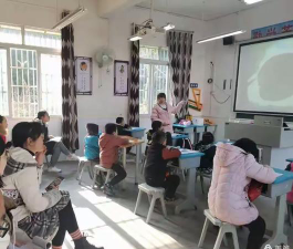 荣昌县盘龙镇中心小学阅读区