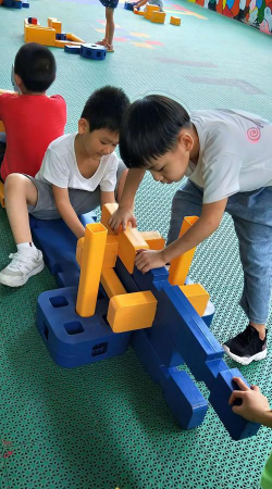 大站镇艺童幼儿园阅读区