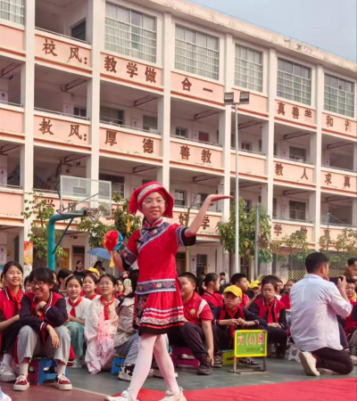 南宁市三塘镇那垌小学阅读区