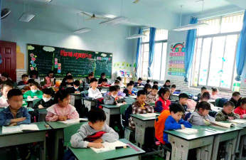 彭镇中小学阅读区