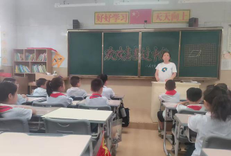 安场镇向阳学校阅读区